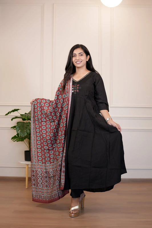 Anarkali Kurta Set ISSORI