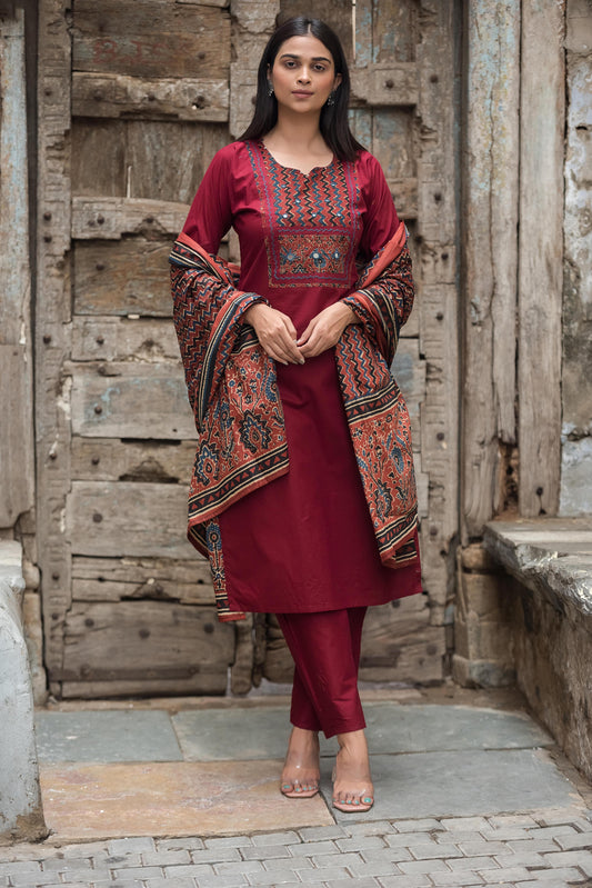 Gamthi kurta set with duppta