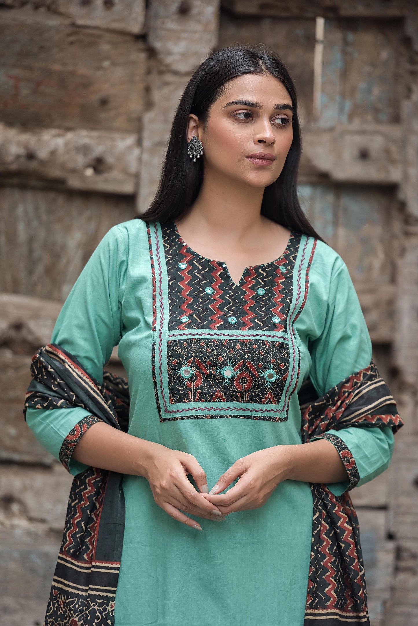 Gamthi kurta set with duppta